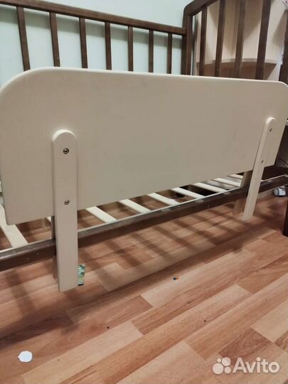 Бортик на детскую кроватку