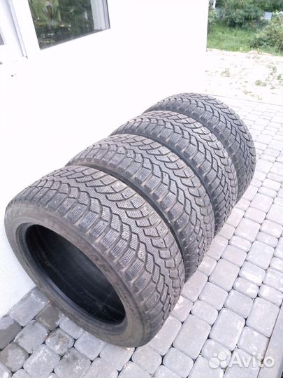 Bridgestone Blizzak Spike-01 255/50 R19