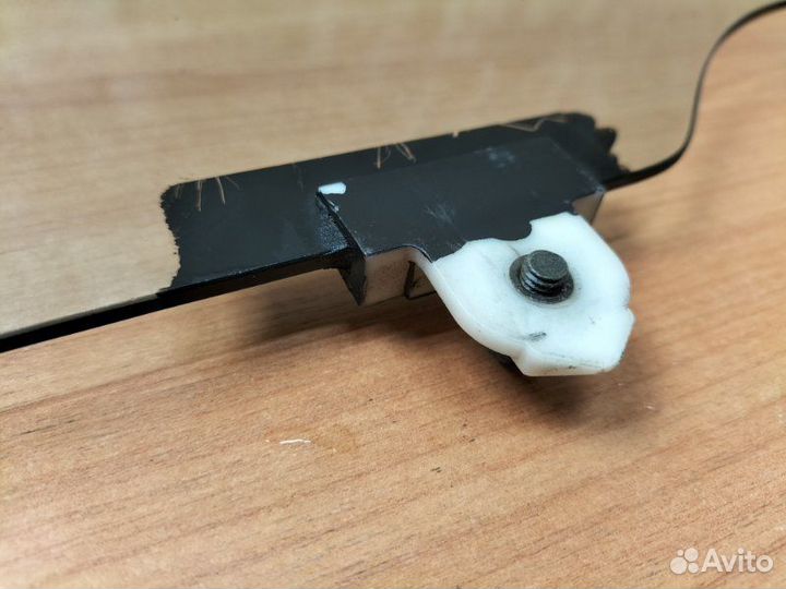 Стекло двери переднее левое Toyota Carina E aт191