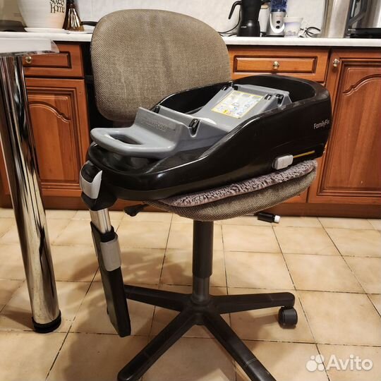 База maxi cosi Family Fix