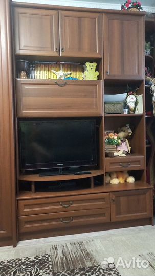 Полка для телевизора