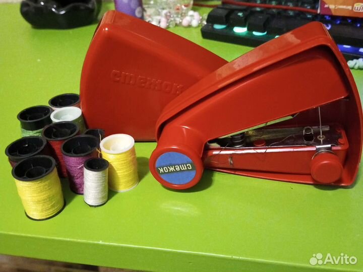 Швейная машинка ручная Стежок