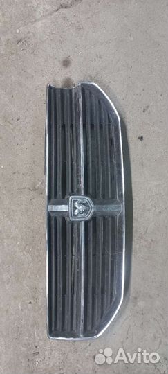 Решетка радиатора dodge caliber
