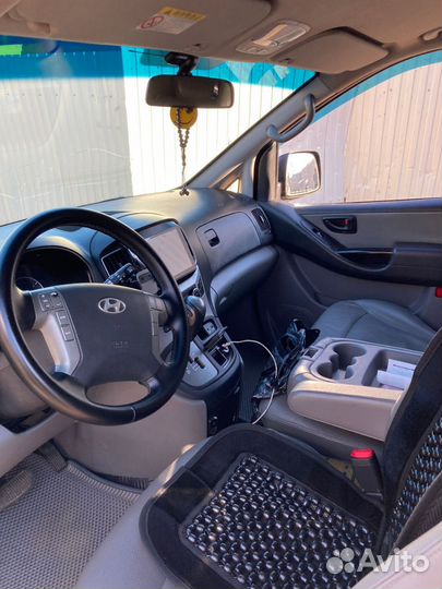 Hyundai Grand Starex 2.5 AT, 2017, 332 145 км