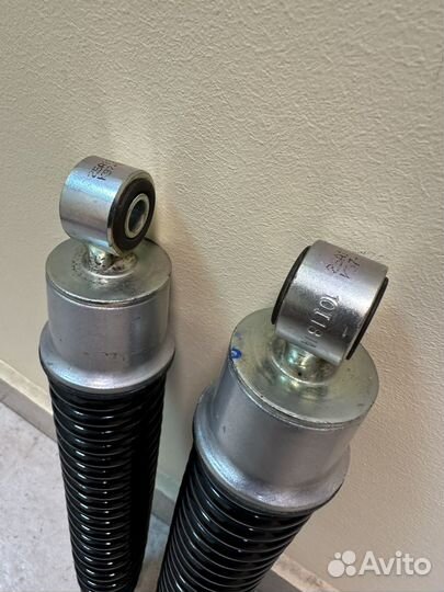 Задние амортизаторы новые Honda PCX