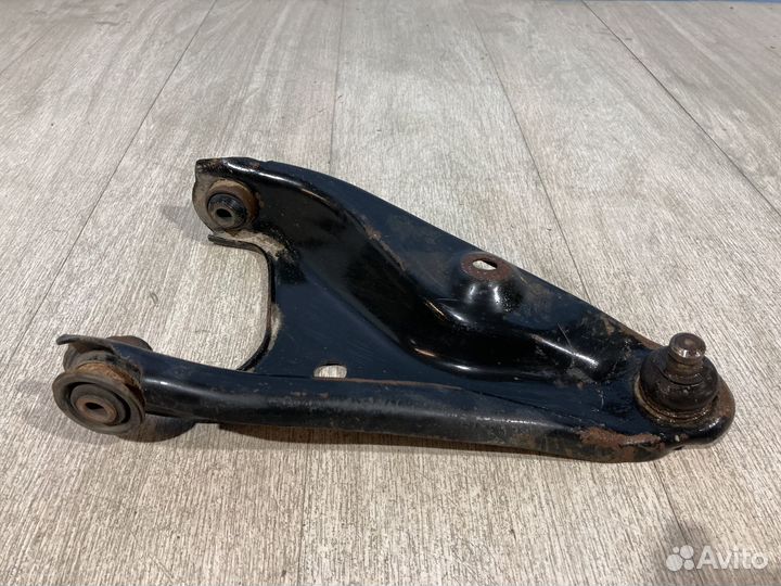 Рычаг подвески Renault Logan Sandero Almera G15R L