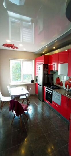 2-к. квартира, 54 м², 3/10 эт.