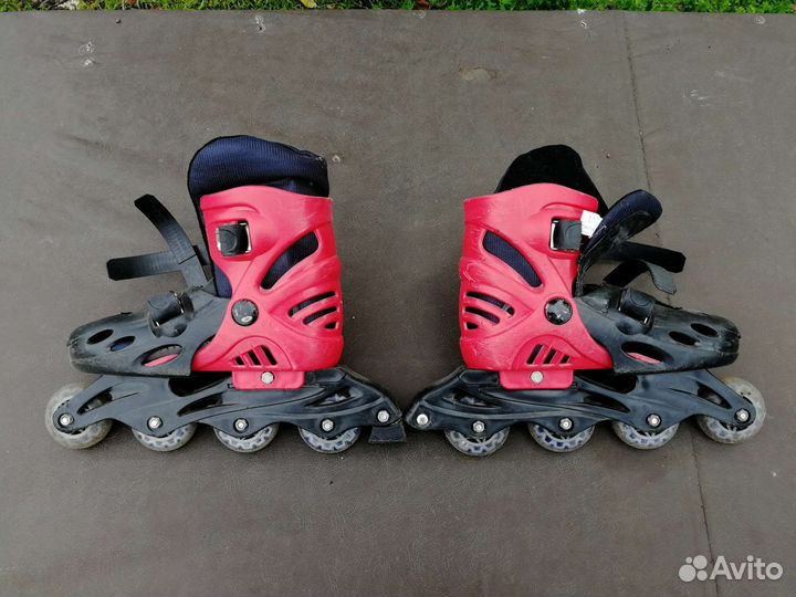 Роликовые коньки