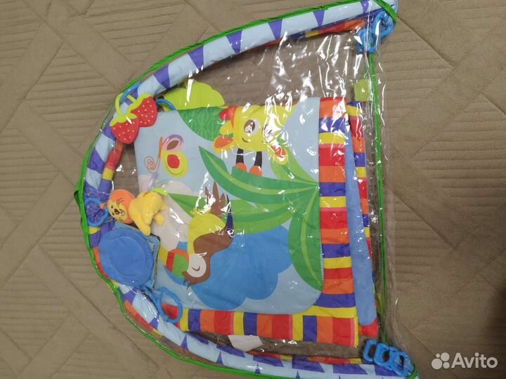 Развивающий коврик