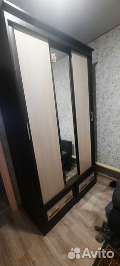Шкаф