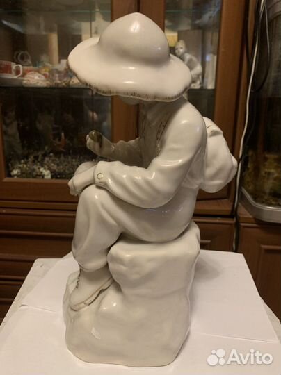 Фарфоровые статуэтки