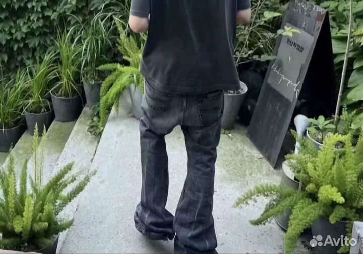 Джинсы клеш balenciaga flared lost tape jeans