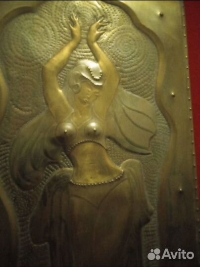 Чеканка/Винтаж/Девушка