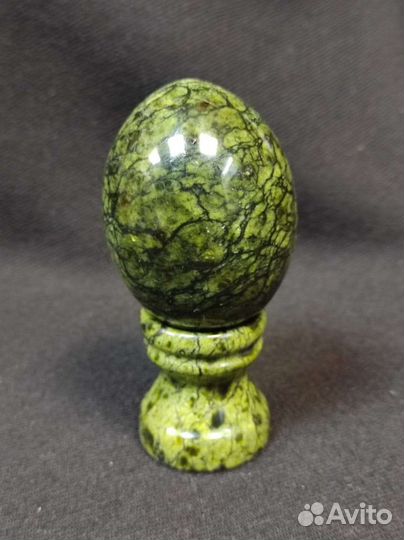 Яйцо из камня - Змеевик