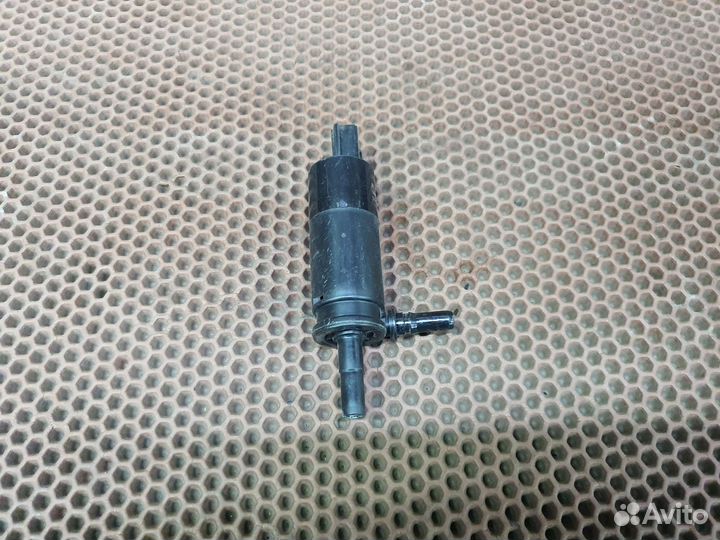 Насос системы омывателей фар BMW F15 F16 F85 F22