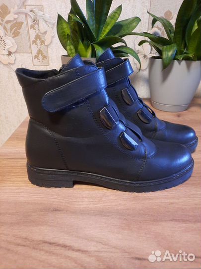 Ботинки женские 38