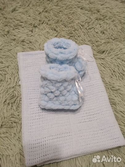 Детский плед 90х118 вязанный с пинетками