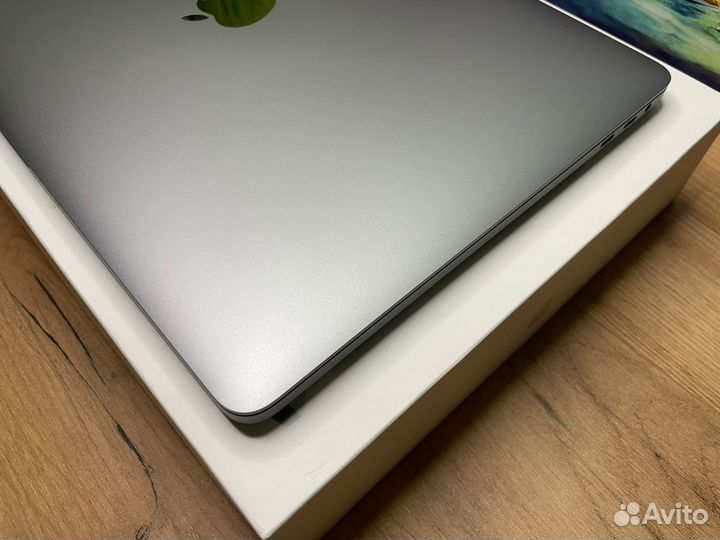 Macbook Pro 13 2020 i7-32gb-500gb как Новый