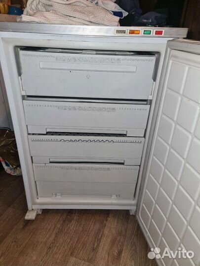 Морозилка бирюса