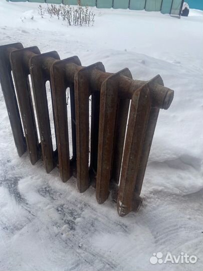 Батарея чугунная
