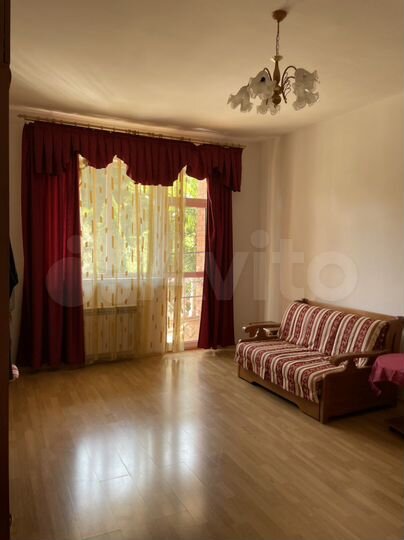 2-к. квартира, 50 м², 2/3 эт.