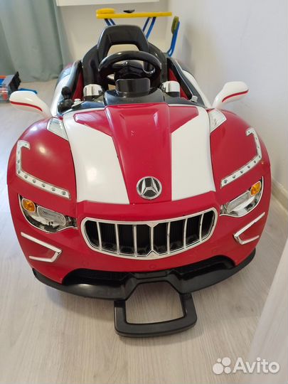 Детский электромобиль