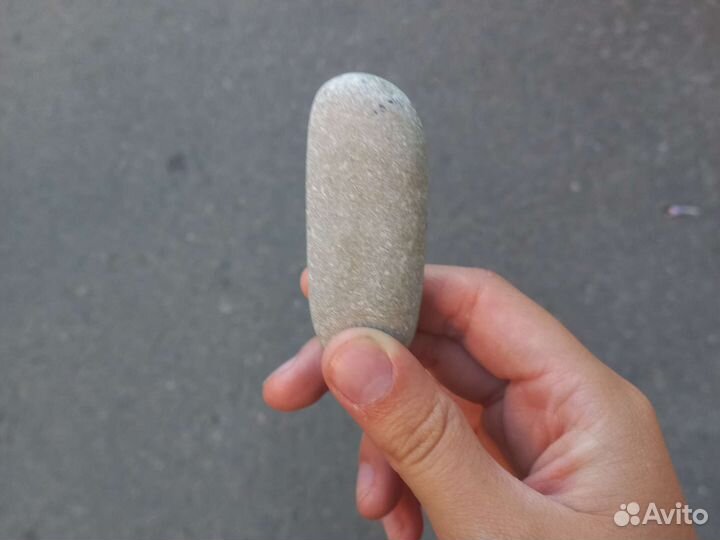 Крутой камешек по жизни бродяга