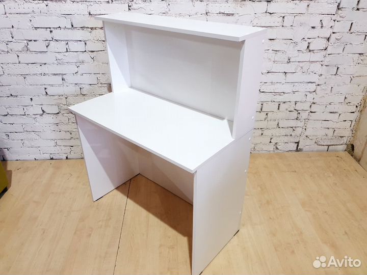 Ресепшн стойка