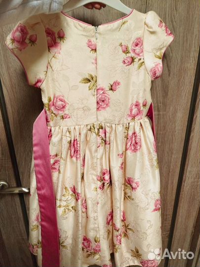 Нарядное платье для девочки 116 122