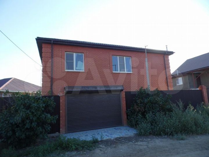 Дом 265,4 м² на участке 5,5 сот.