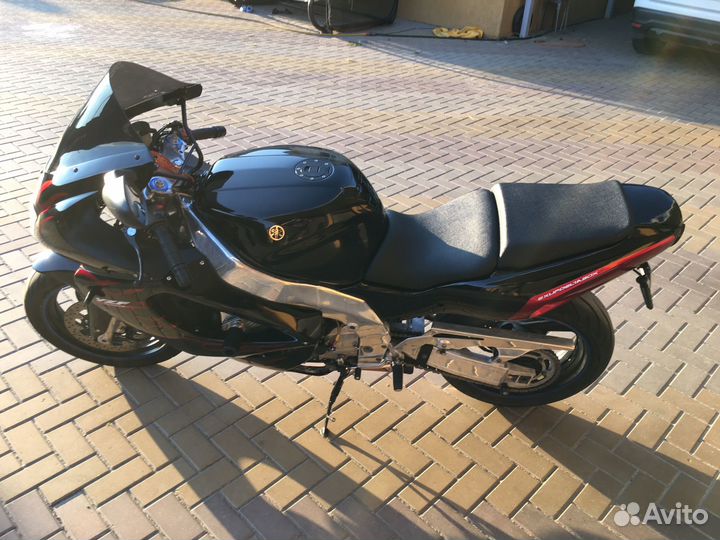 Yamaha YZF1000R