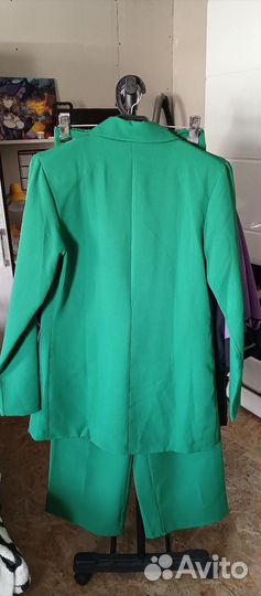 Костюм женский брючный