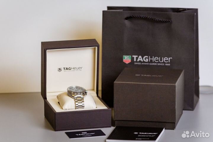 Часы TAG Heuer Carrera Connected Mercedes-AMG Gree