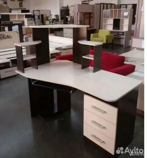 Компьютерный стол №1