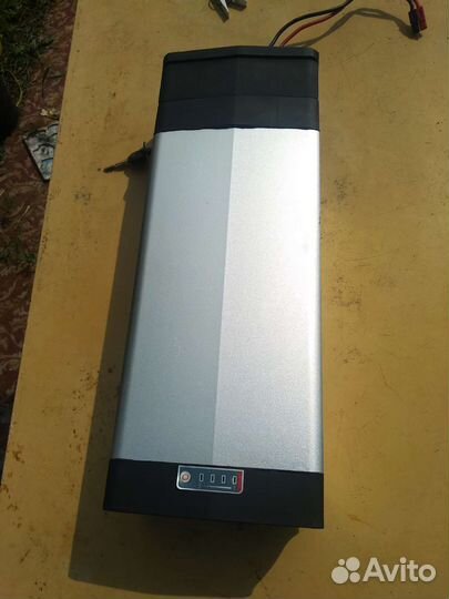 Контейнер для батареи на багажник велосипеда съём