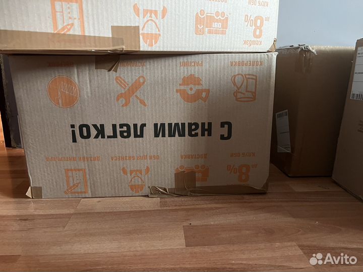 Женская летняя одежда коробкой