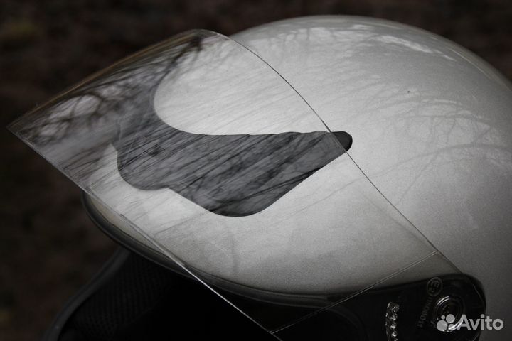 Мотошлемы два