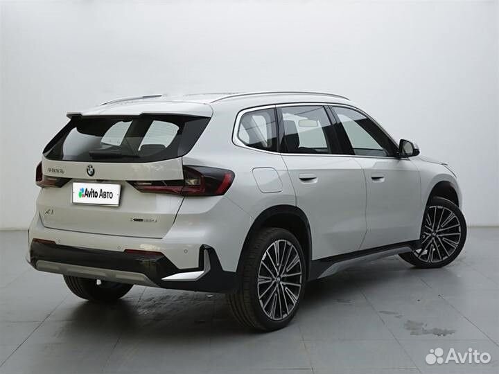 BMW X1 2.0 AMT, 2023, 7 600 км