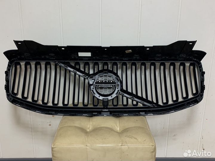 Решетка радиатора Volvo xc60 2