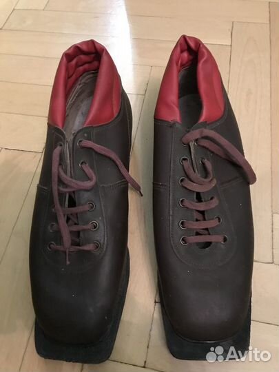 Продам лыжи беговые производство СССР