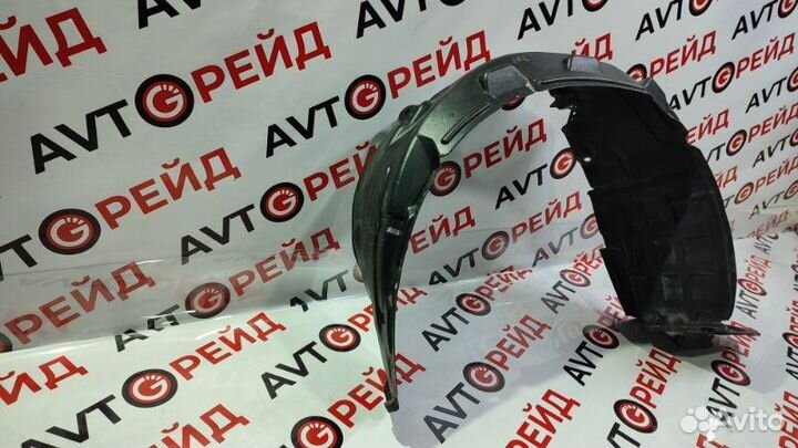 Подкрылок передний правый Toyota Corona Premio