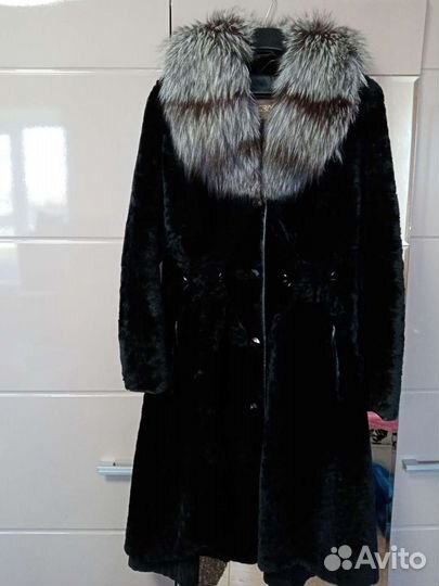 Шуба мутоновая с чернобуркой