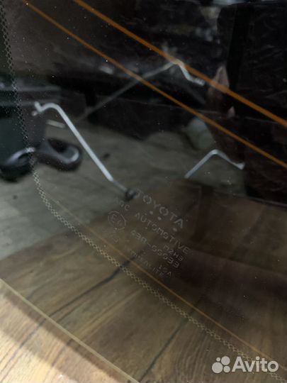 Toyota camry V50 Стекло заднее