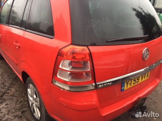 Разбор на запчасти Opel Zafira B