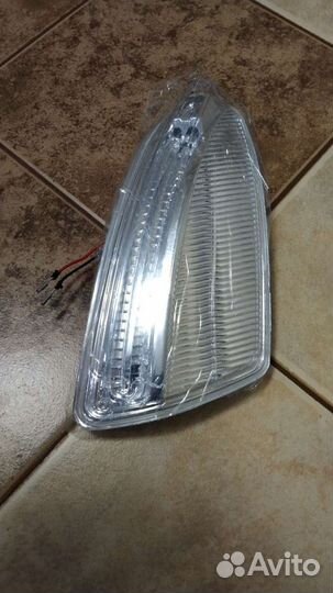 Повторитель поворота в зеркало Мерседес