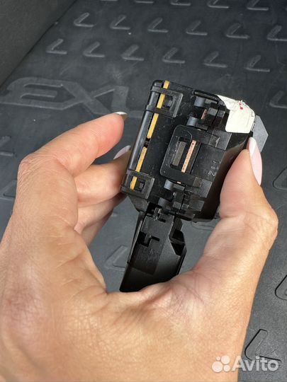 Переключатель дворников Lexus CT200h