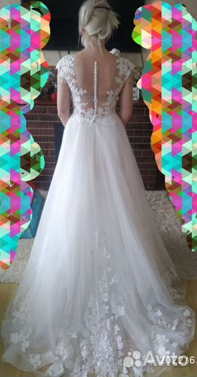 Свадебное платье со шлейфом