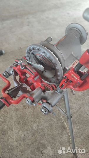 Резьбонарезной станок