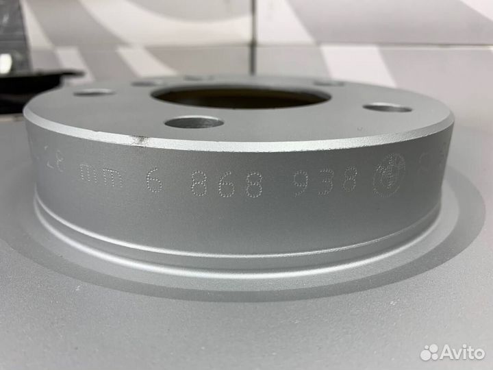 Передние тормозные диски BMW 34116868938