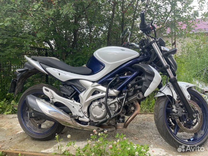 Suzuki gladius 400